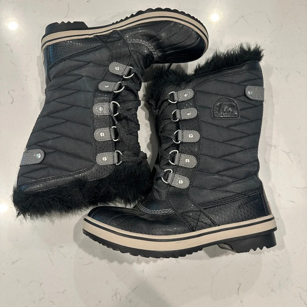 Sorel Tofino II Black Faux Fur Waterproof Winter Boots NY2419-010 Womens 5